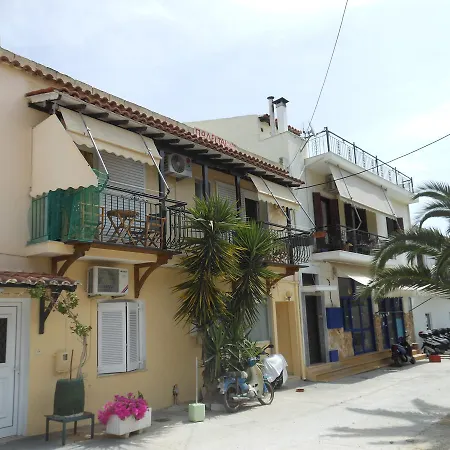 Itzes Apartment Skiathos Town